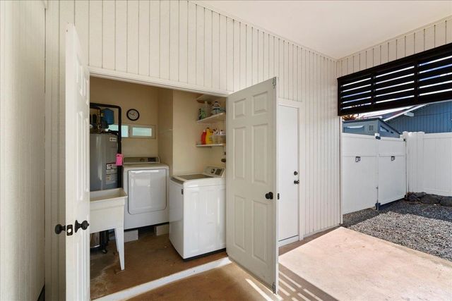 573 Pahi Ka St, Paia, HI 96779