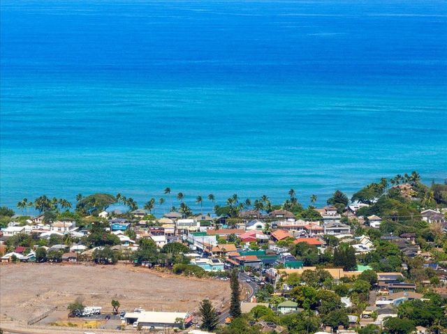 573 Pahi Ka St, Paia, HI 96779