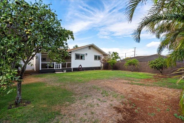573 Pahi Ka St, Paia, HI 96779