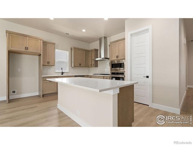 1780 Barefoot Drive, Windsor, CO 80550