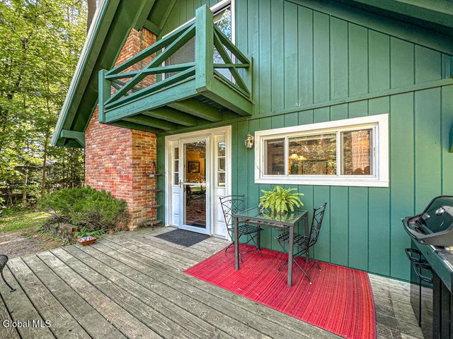 15 Heritage Village Road, Bolton, NY 12814