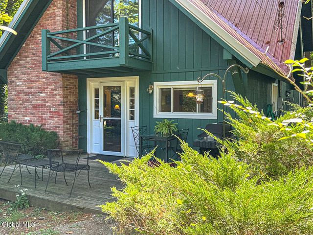 15 Heritage Village Road, Bolton, NY 12814