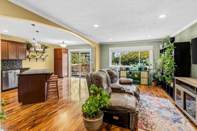 1767 Hilo Avenue N, Oakdale, MN 55128
