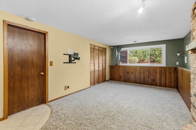 1767 Hilo Avenue N, Oakdale, MN 55128