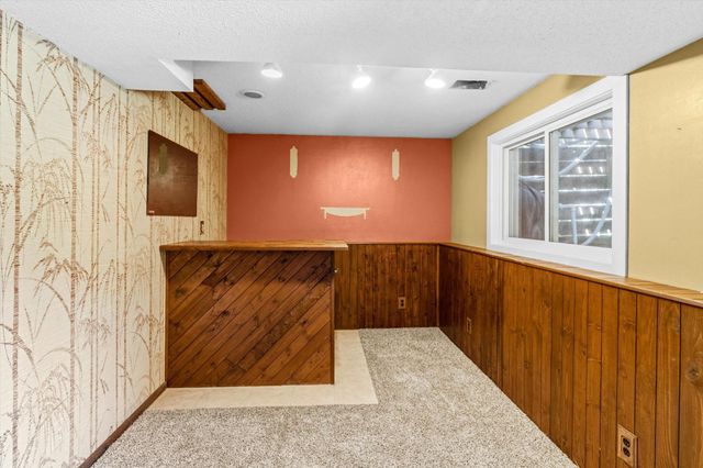 1767 Hilo Avenue N, Oakdale, MN 55128