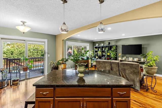 1767 Hilo Avenue N, Oakdale, MN 55128