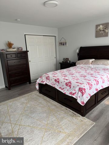 12 PEACHTON LN, Sicklerville, NJ 08081