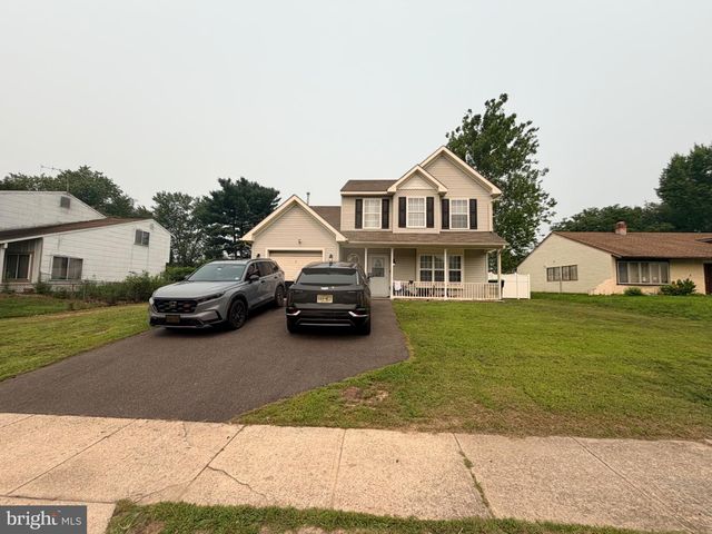 12 PEACHTON LN, Sicklerville, NJ 08081