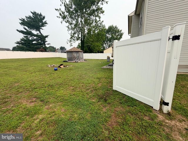 12 PEACHTON LN, Sicklerville, NJ 08081