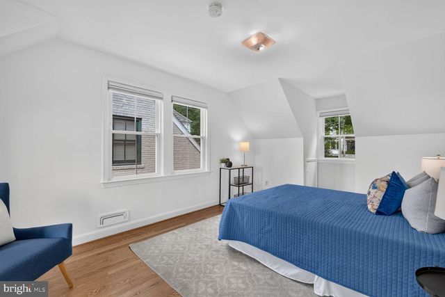 5622 MACARTHUR BLVD NW, Washington, DC 20016
