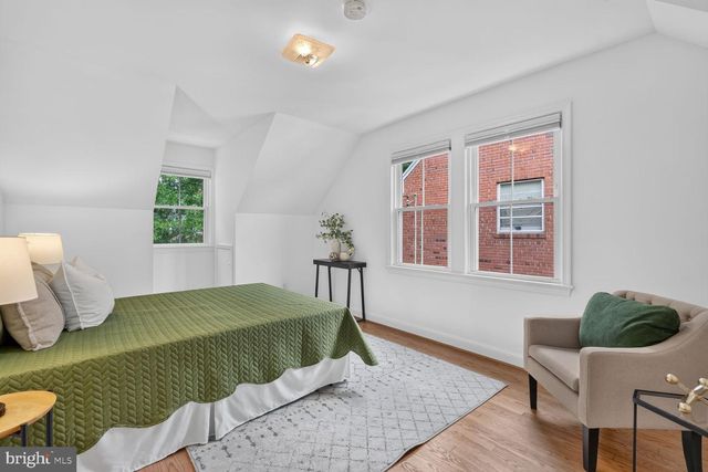 5622 MACARTHUR BLVD NW, Washington, DC 20016