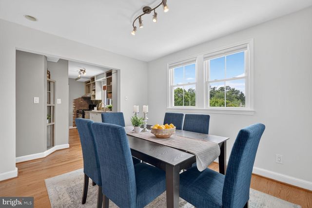 5622 MACARTHUR BLVD NW, Washington, DC 20016
