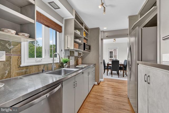 5622 MACARTHUR BLVD NW, Washington, DC 20016