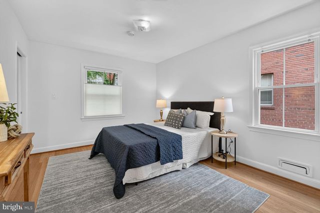 5622 MACARTHUR BLVD NW, Washington, DC 20016