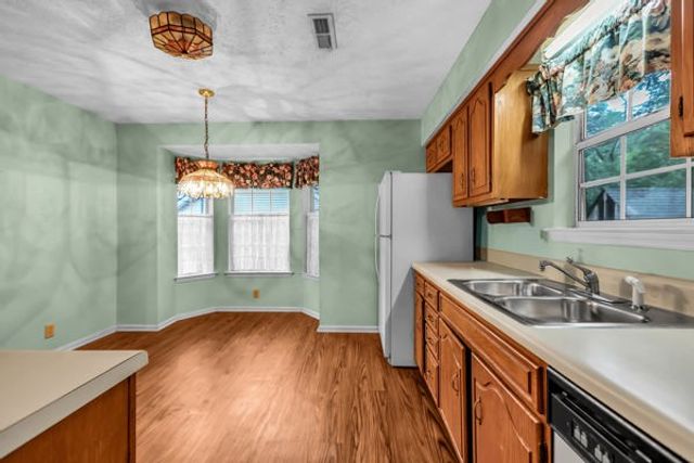 3545 Lake Towne Dr, Antioch, TN 37013