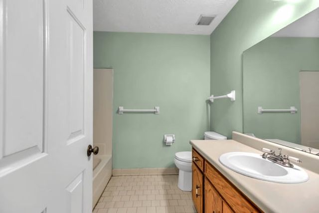 3545 Lake Towne Dr, Antioch, TN 37013