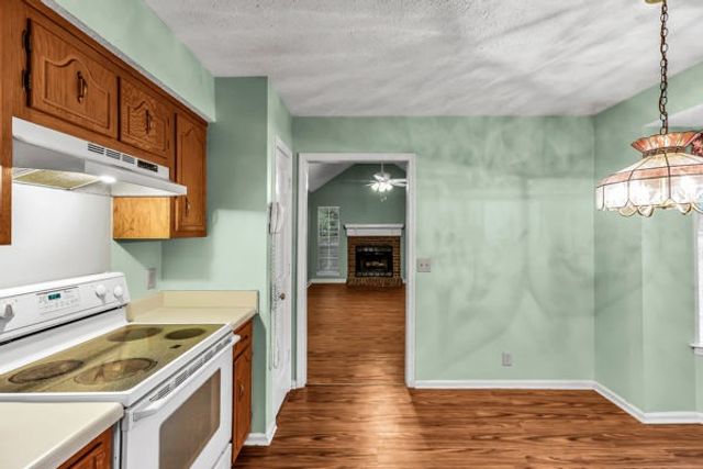 3545 Lake Towne Dr, Antioch, TN 37013