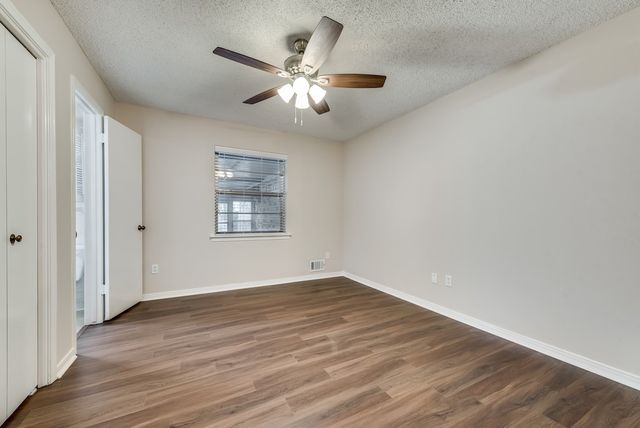 2240 Babalos Lane, Dallas, TX 75228