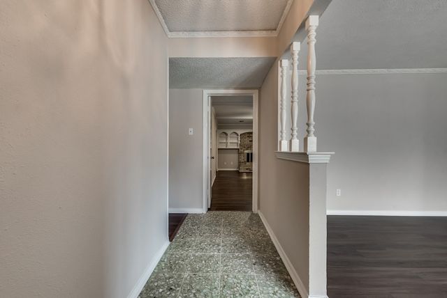 2240 Babalos Lane, Dallas, TX 75228