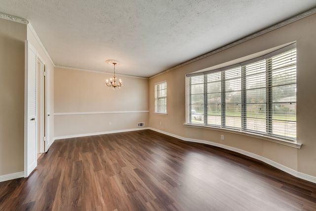 2240 Babalos Lane, Dallas, TX 75228