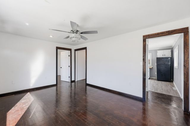 219 Curry Avenue, Harrodsburg, KY 40330