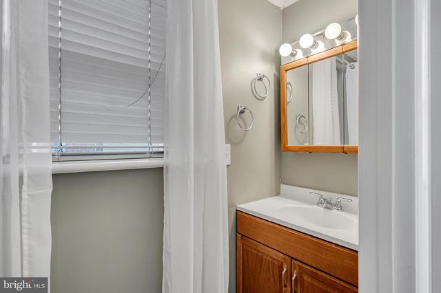 29 SCHOOL LN, Springfield, PA 19064