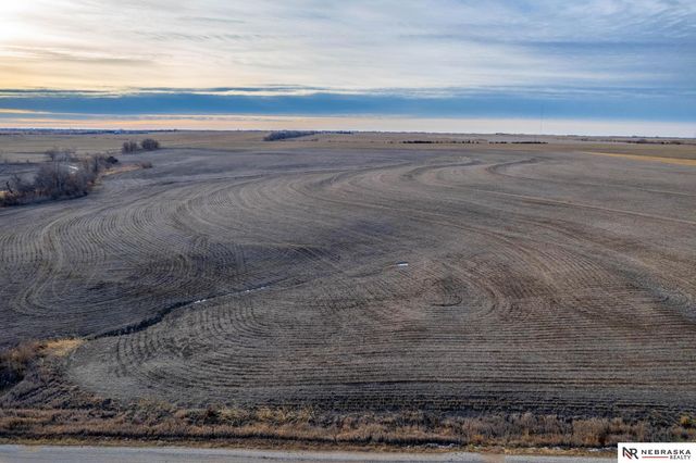 2255 W Pella Road, Hallam, NE 68368