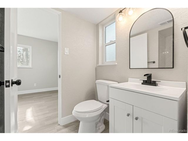1269 Revere St, Aurora, CO 80011