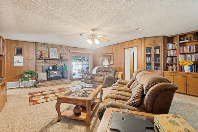 6700 Sayle Street, Greenville, TX 75402