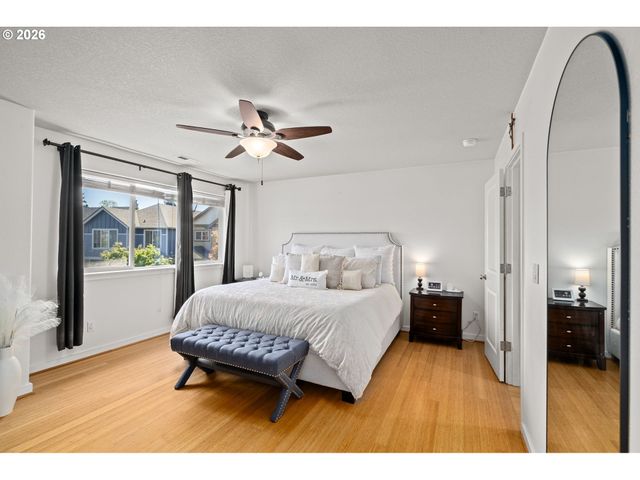 17474 Se RESERVE Loop, Milwaukie, OR 97267