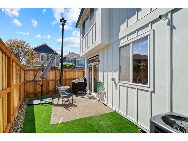 17474 Se RESERVE Loop, Milwaukie, OR 97267