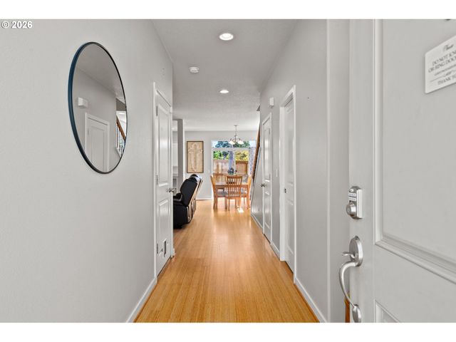 17474 Se RESERVE Loop, Milwaukie, OR 97267