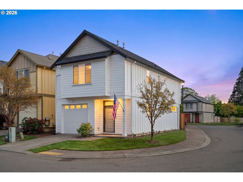 17474 Se RESERVE Loop, Milwaukie, OR 97267