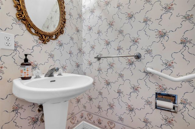 4123 Drake Street, Houston, TX 77005