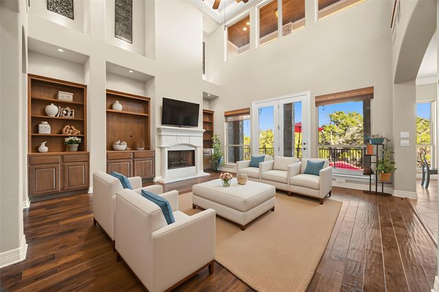 521 Horseback HOLW, Austin, TX 78732