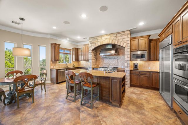 521 Horseback HOLW, Austin, TX 78732