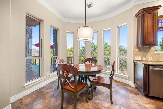 521 Horseback HOLW, Austin, TX 78732