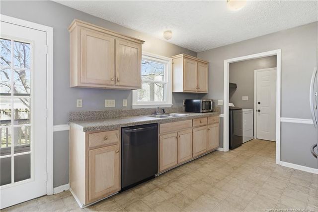 5204 Ballentine Street, Hope Mills, NC 28348