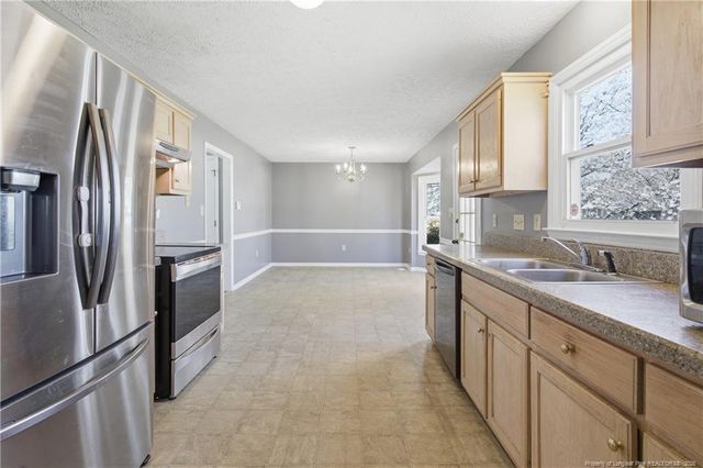 5204 Ballentine Street, Hope Mills, NC 28348