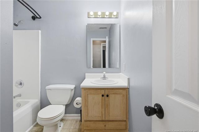 5204 Ballentine Street, Hope Mills, NC 28348