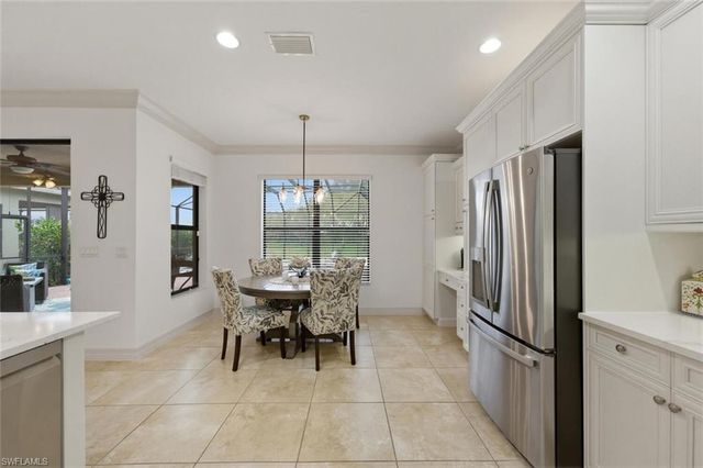 3306 Baltic DR, Naples, FL 34119