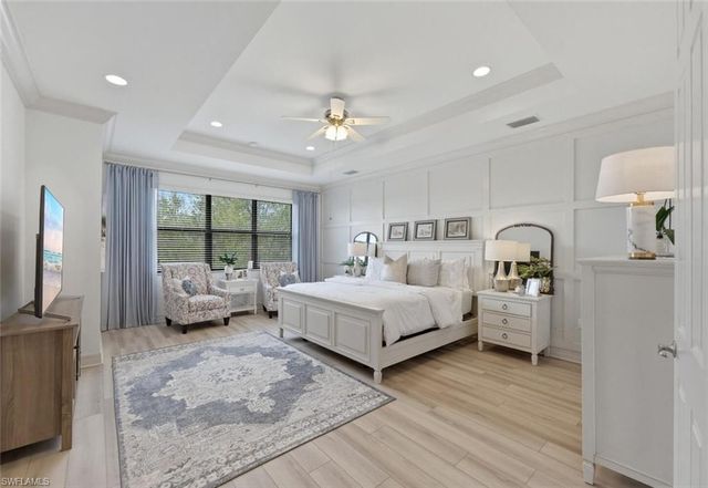 3306 Baltic DR, Naples, FL 34119