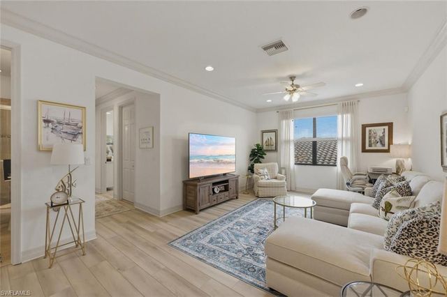 3306 Baltic DR, Naples, FL 34119