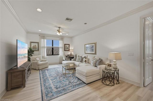 3306 Baltic DR, Naples, FL 34119