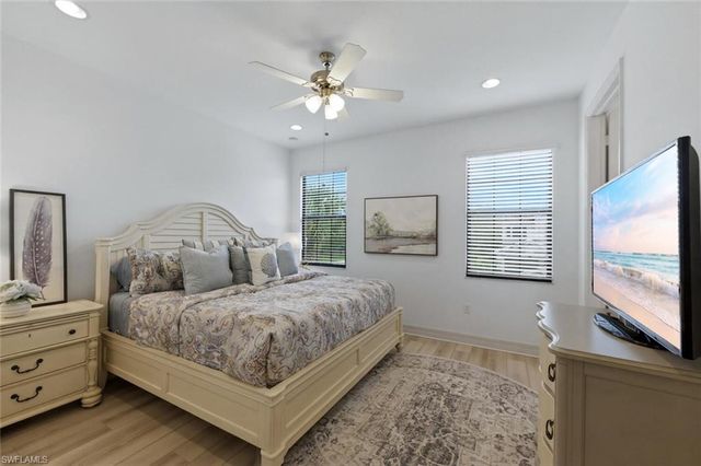 3306 Baltic DR, Naples, FL 34119