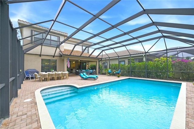 3306 Baltic DR, Naples, FL 34119