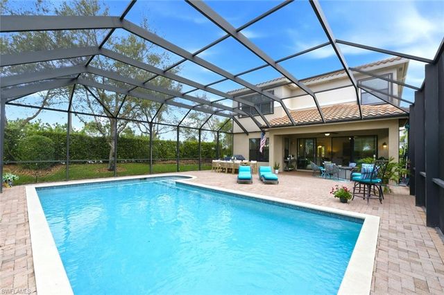 3306 Baltic DR, Naples, FL 34119