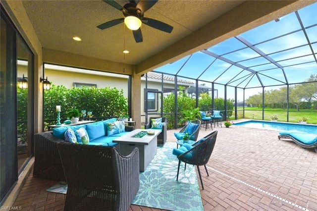 3306 Baltic DR, Naples, FL 34119