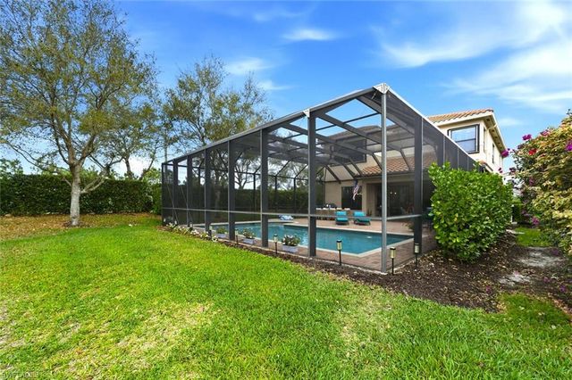 3306 Baltic DR, Naples, FL 34119