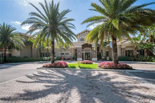 3306 Baltic DR, Naples, FL 34119